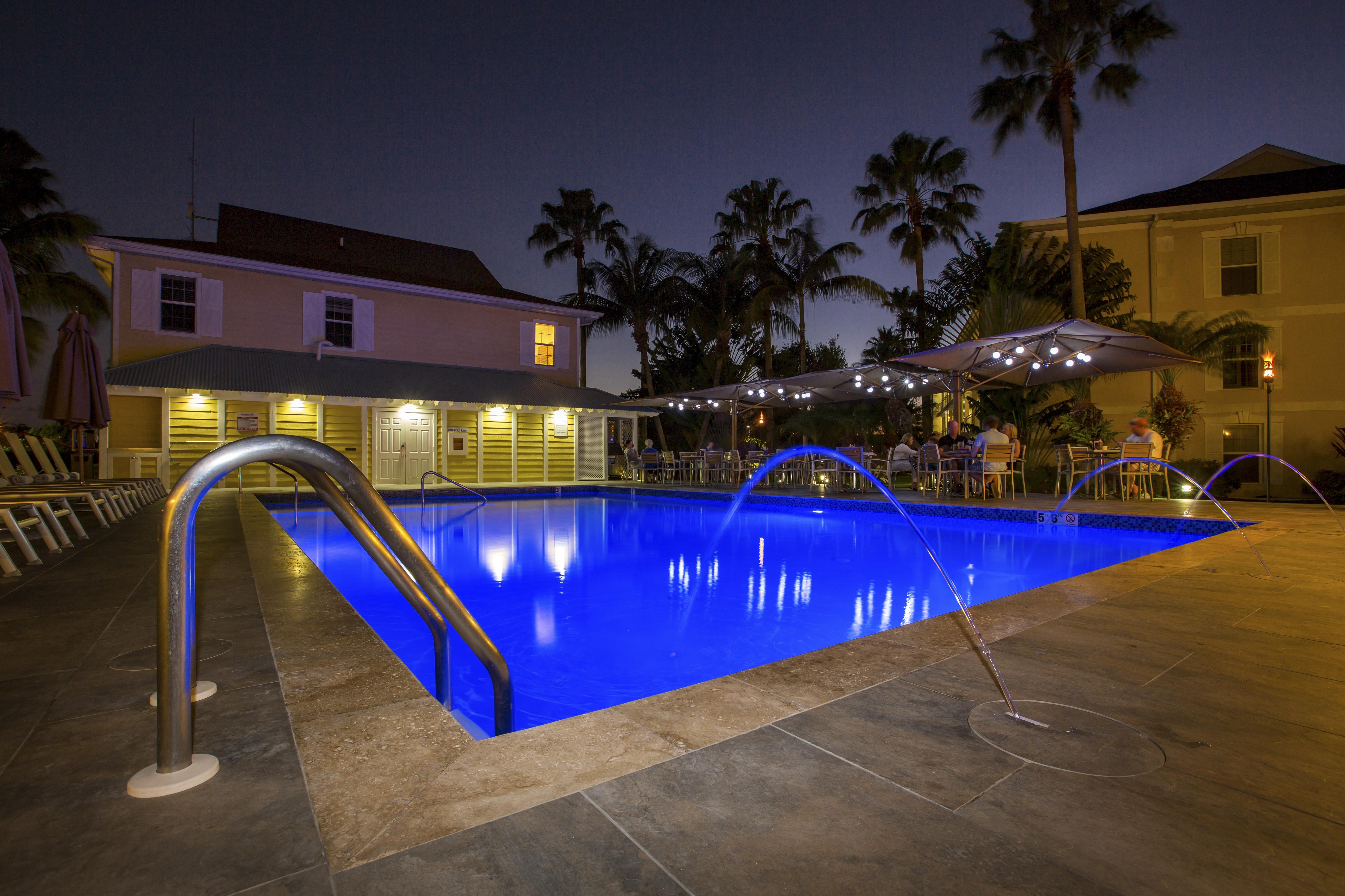 ווסט ביי Sunshine Suites Resort מראה חיצוני תמונה