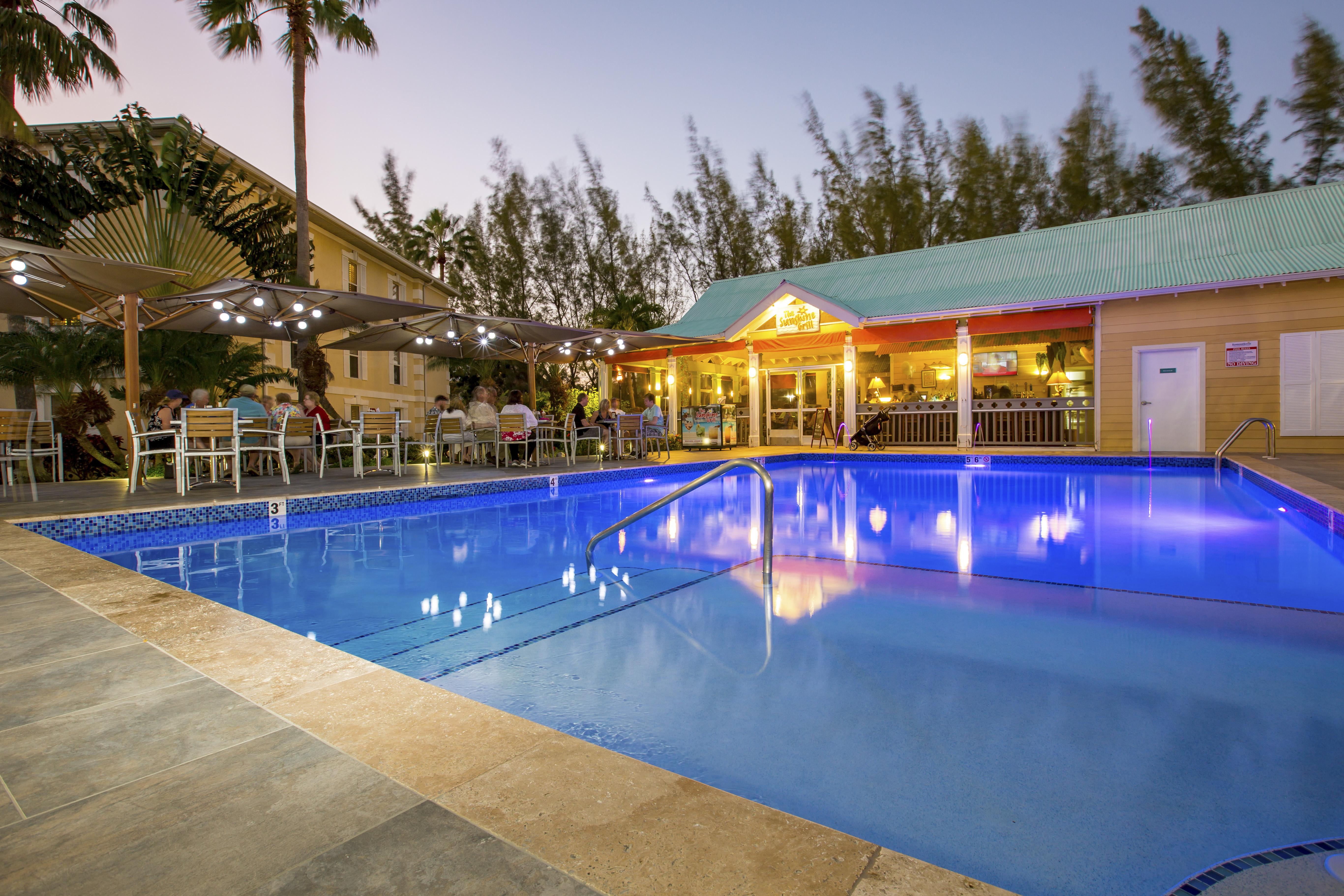 ווסט ביי Sunshine Suites Resort מראה חיצוני תמונה