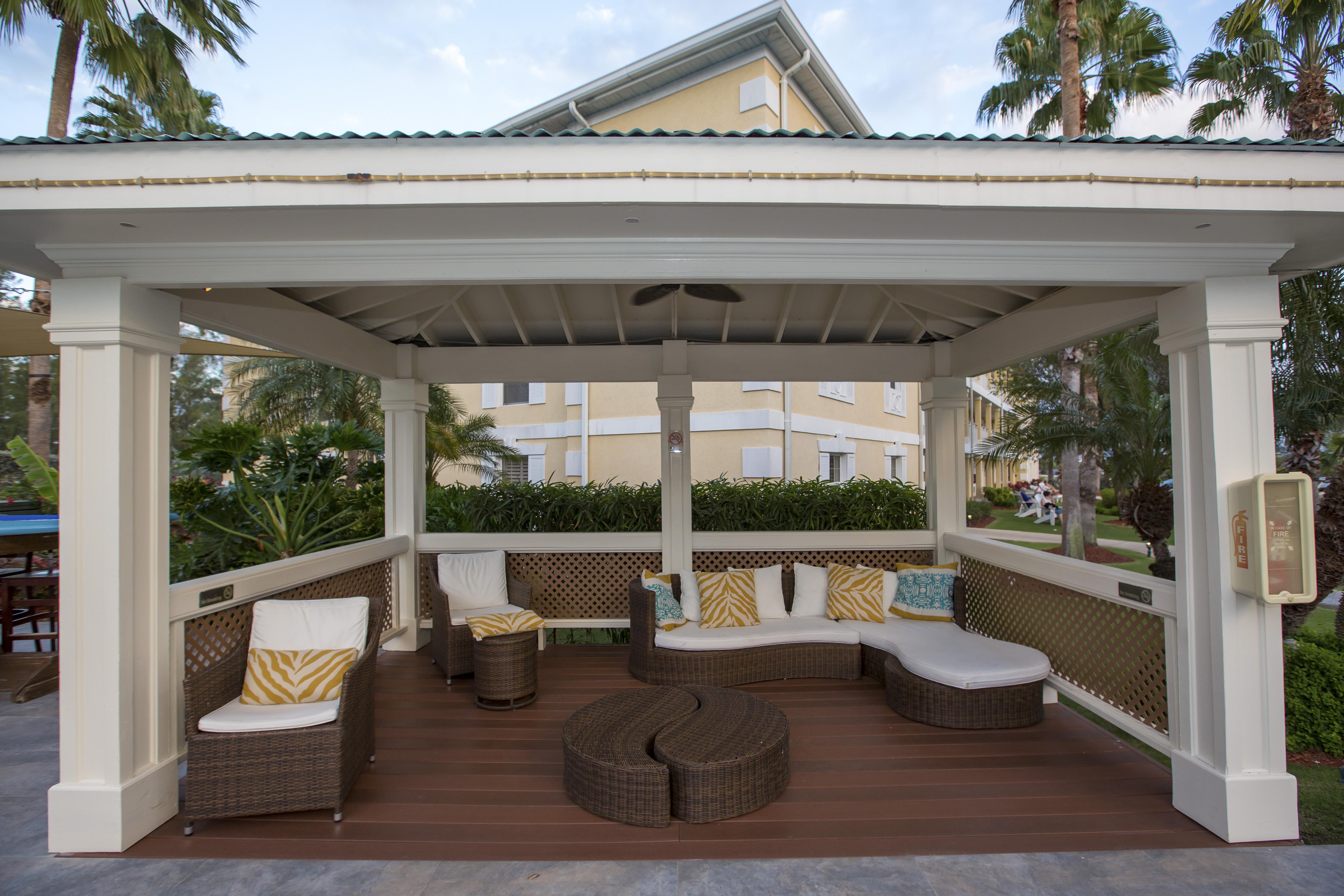 ווסט ביי Sunshine Suites Resort מראה חיצוני תמונה