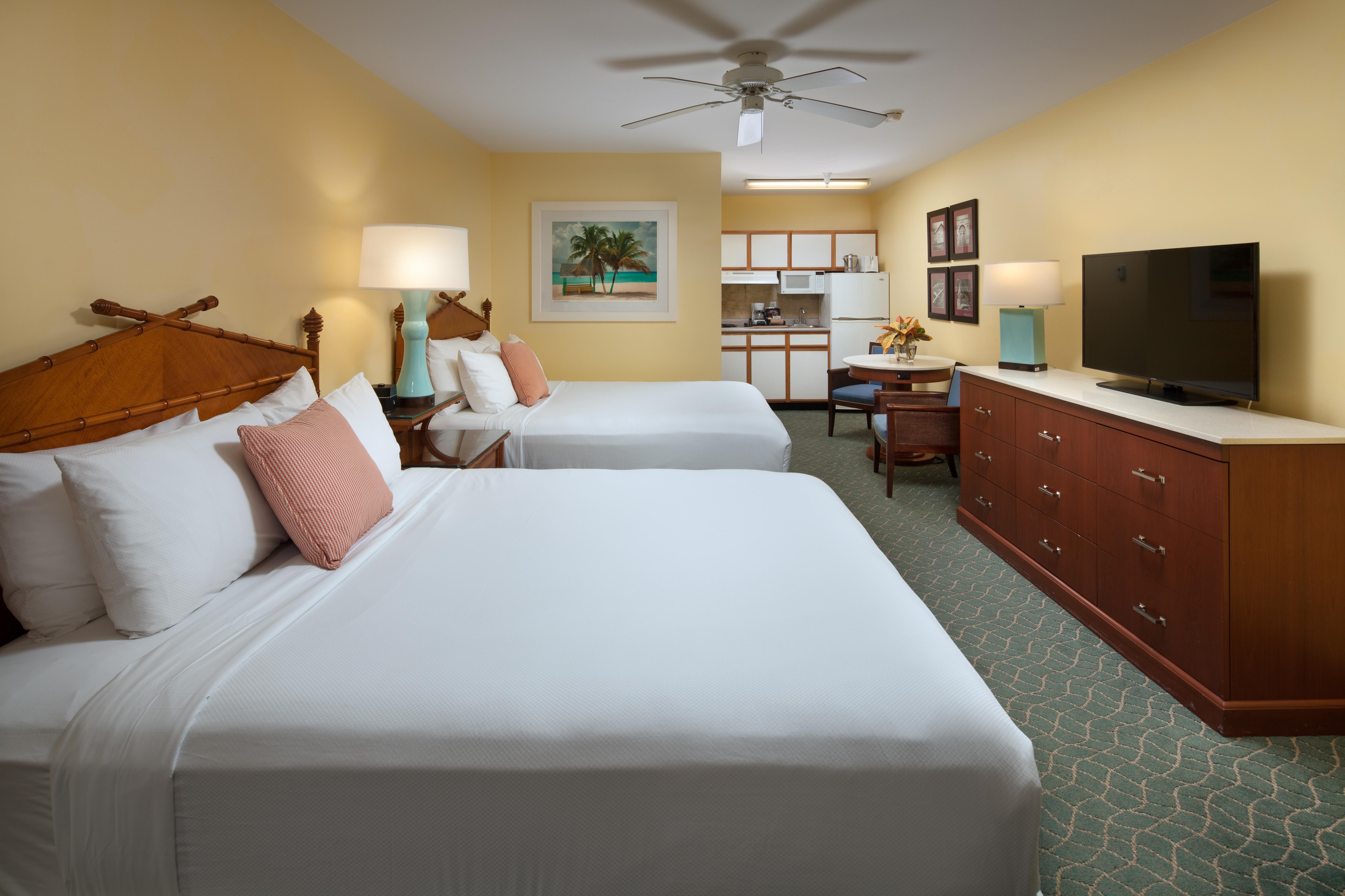 ווסט ביי Sunshine Suites Resort מראה חיצוני תמונה