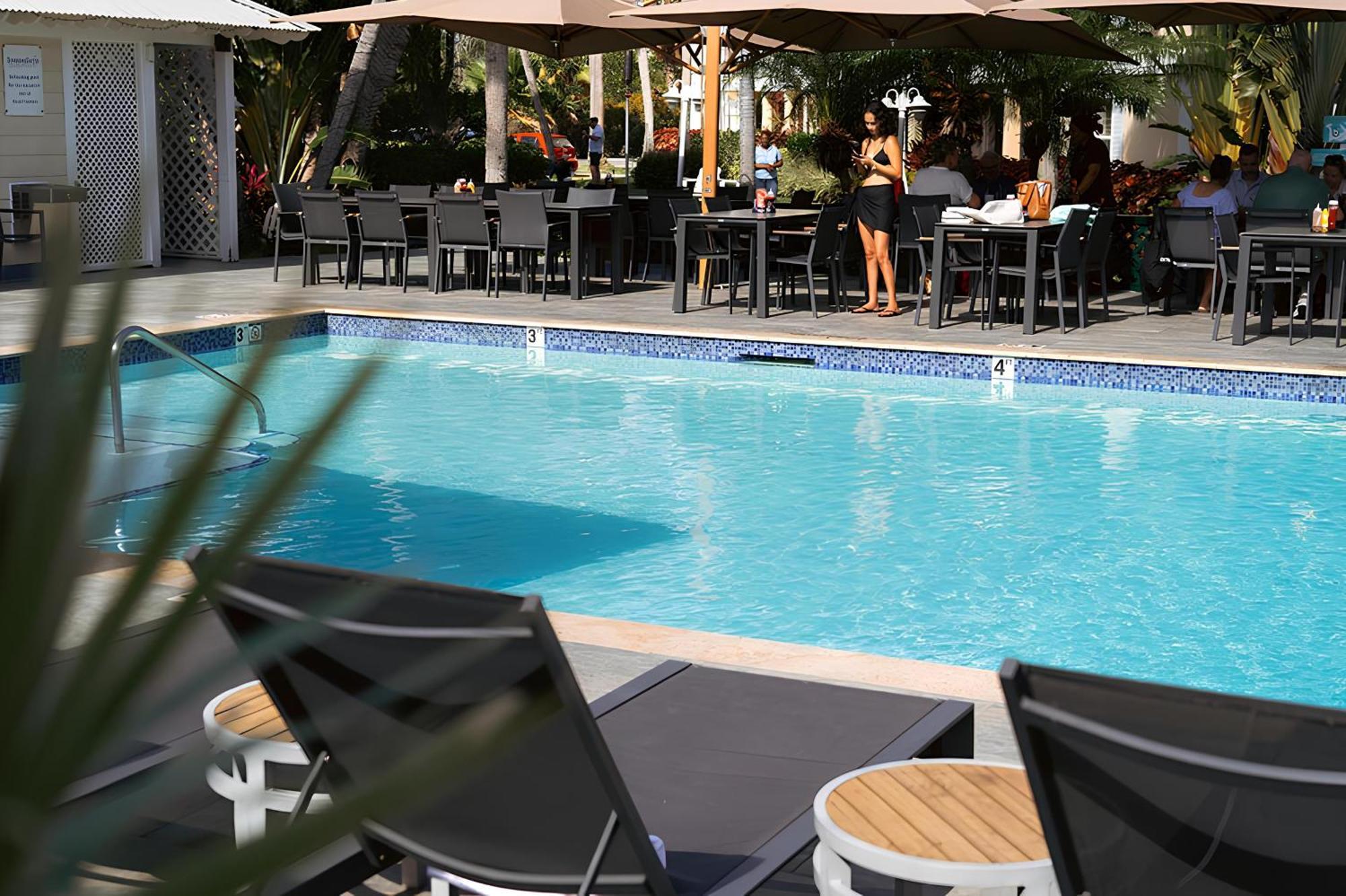 ווסט ביי Sunshine Suites Resort מראה חיצוני תמונה